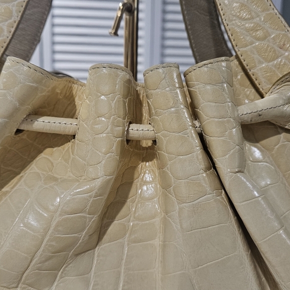 VINTAGE BRAHMIN Elizabeth Grotto Drawstring Shoulder Bag In Pastel Yellow - Picture 10 of 15